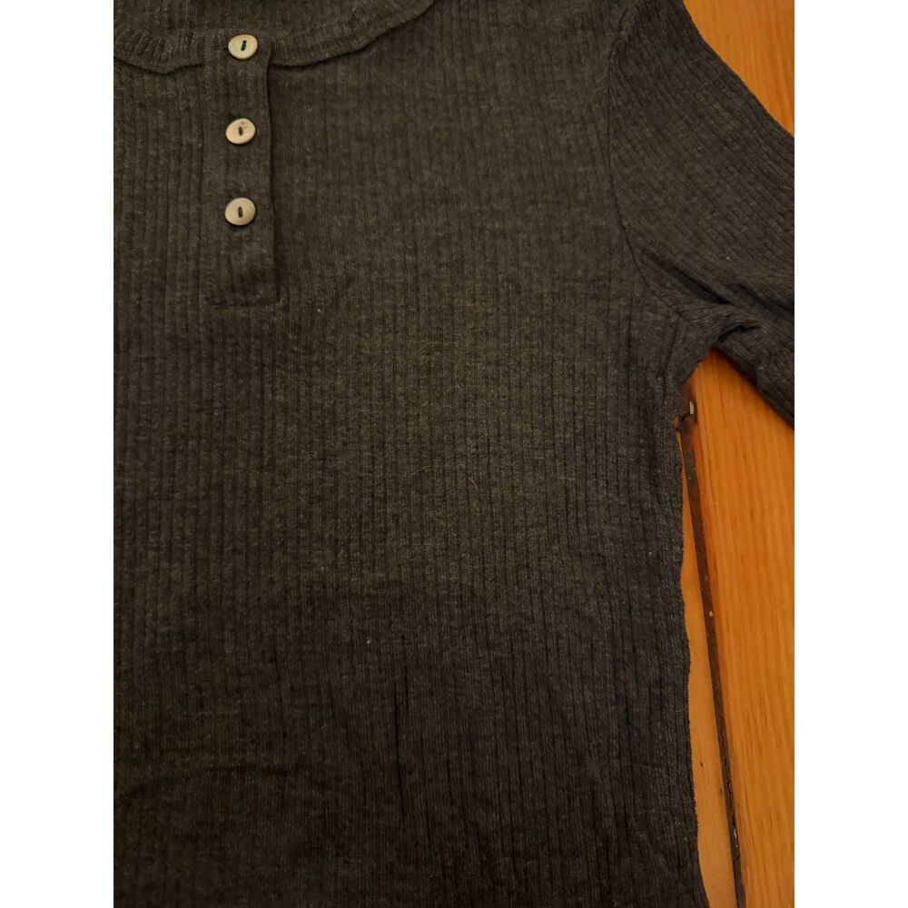 Zara women's gray ribbed longsleeve tee t-shirt buttons - Picture 4 of 4